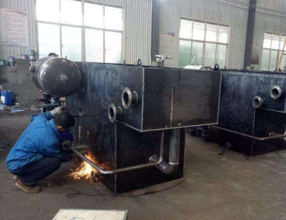 溶氣氣浮機(jī)維護(hù)不可不知的幾點(diǎn)問(wèn)題-樂(lè)中環(huán)保 溶氣氣浮機(jī)維護(hù)不可不知的幾點(diǎn)問(wèn)題-樂(lè)中環(huán)保